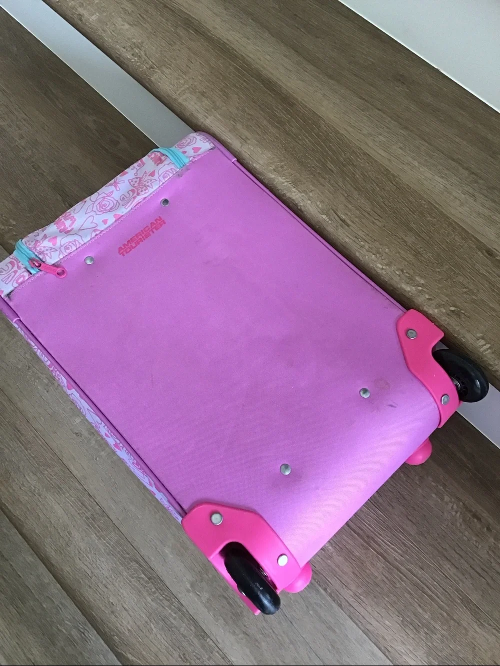 Disney Princess soft-sided 18-inch youth rolling suitcase